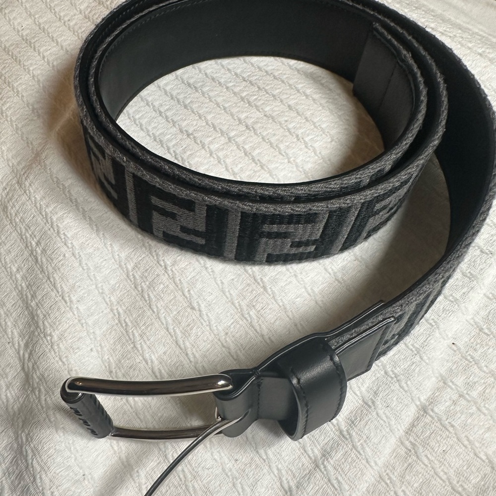 Fendi authentic Men's Black and Gray Designer Belt